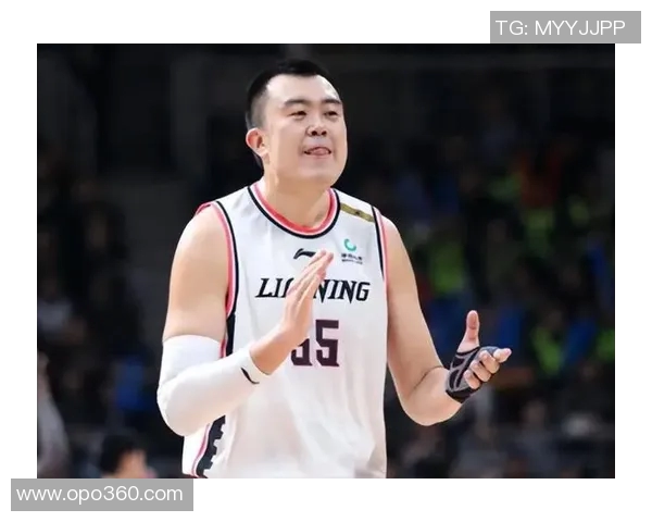 韩德君的篮球生涯回顾与未来展望：从青涩新星到CBA传奇的成长之路